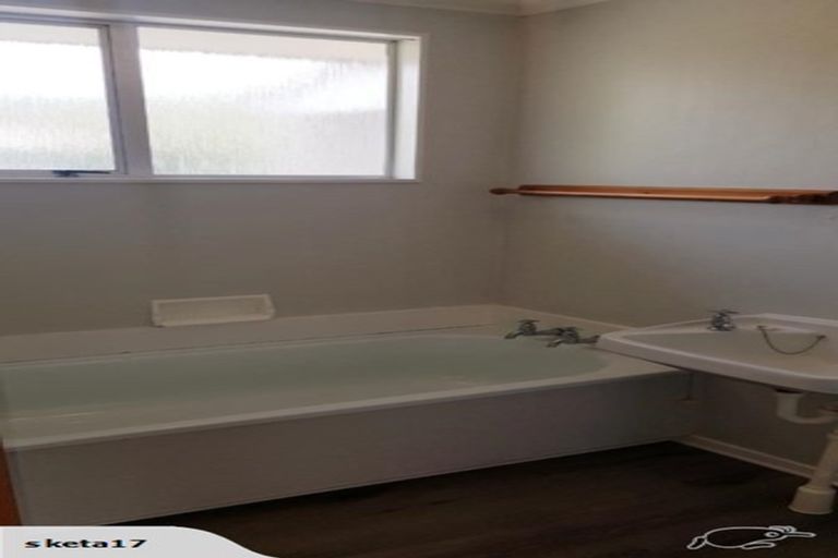 Photo of property in 51b Gemstone Drive, Birchville, Upper Hutt, 5018