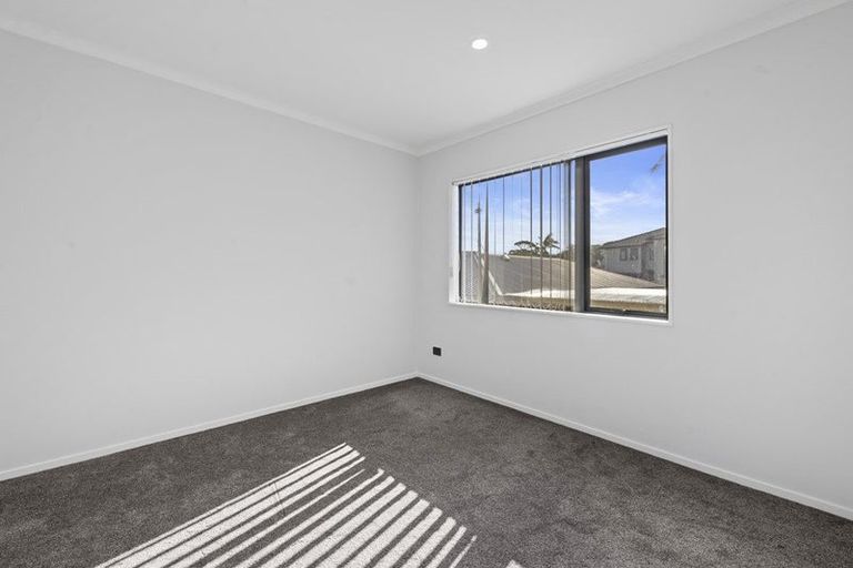 Photo of property in 7/72 Howe Street, Howick, Auckland, 2014