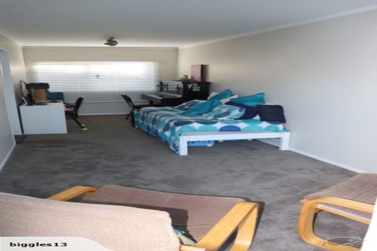Photo of property in 2/47 Braemar Road, Rothesay Bay, Auckland, 0630