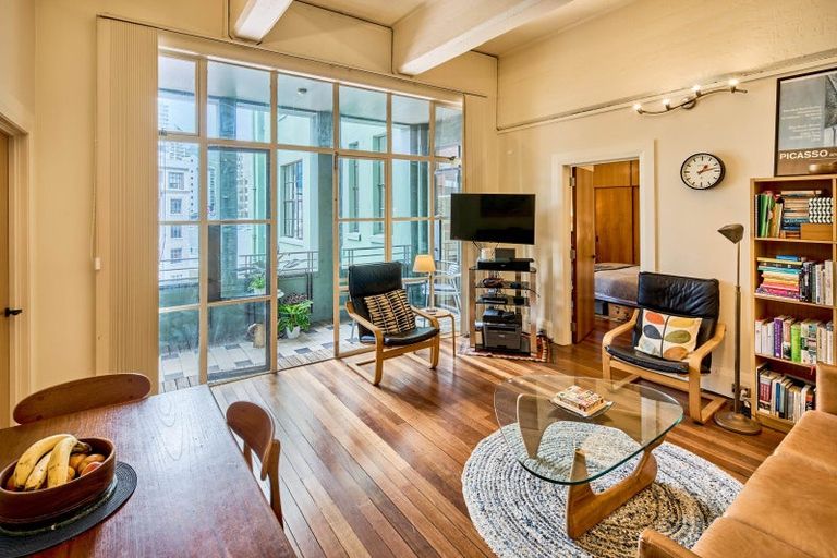 Photo of property in Dominion Apartments, 4/80 Victoria Street, Wellington Central, Wellington, 6011