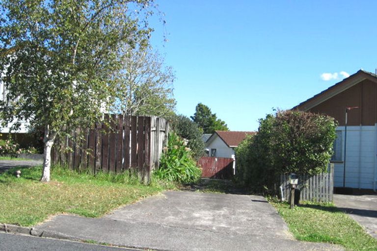 Photo of property in 7 Pahi Place, West Harbour, Auckland, 0618