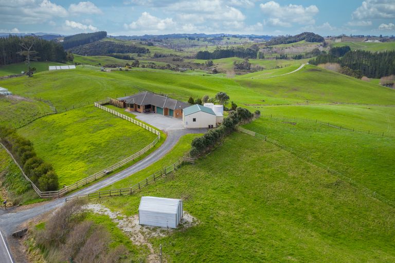 Photo of property in 932 Wharehine Road, Wharehine, Wellsford, 0973