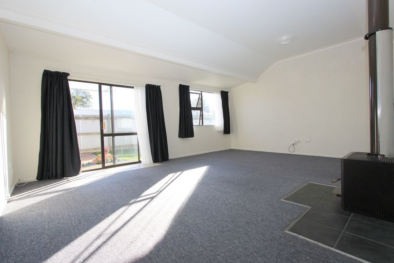 Photo of property in 7b Holdaway Street, Riversdale, Blenheim, 7201