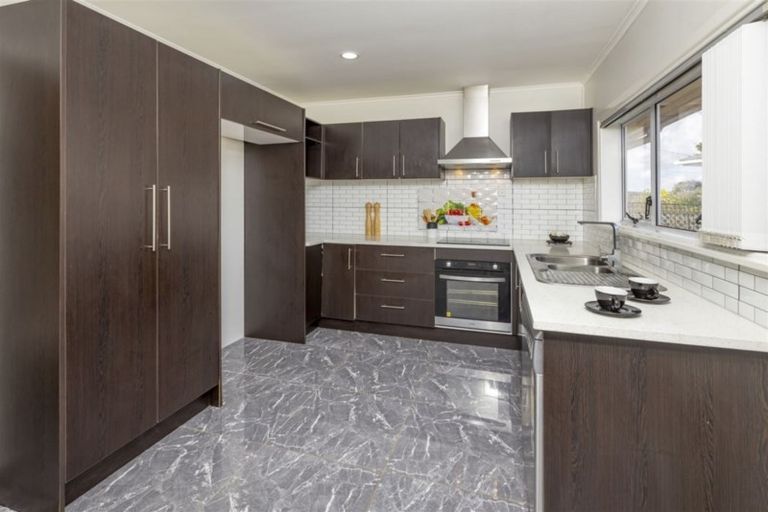 Photo of property in 140 Russell Road, Manurewa, Auckland, 2102