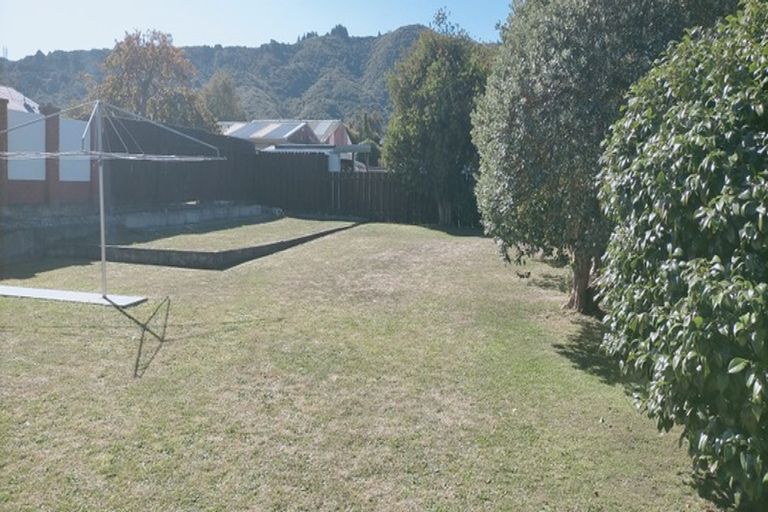 Photo of property in 59 Kashmir Avenue, Clouston Park, Upper Hutt, 5018