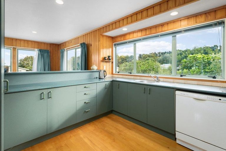 Photo of property in 2 Koutunui Road, Athenree, Katikati, 3177