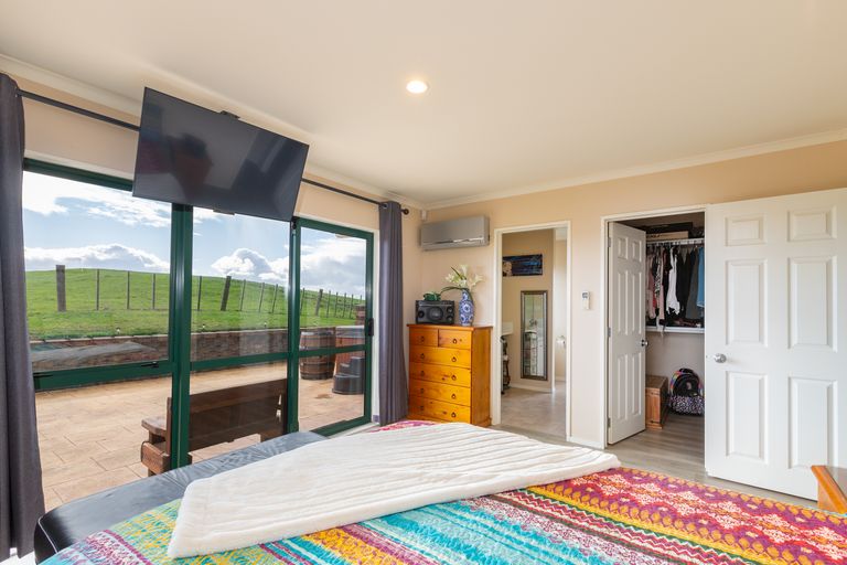 Photo of property in 932 Wharehine Road, Wharehine, Wellsford, 0973