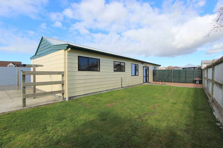 Photo of property in 7b Holdaway Street, Riversdale, Blenheim, 7201