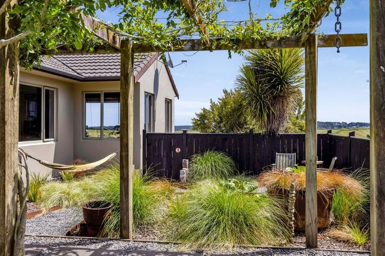 Photo of property in 355 Ngawhini Road, Hawera, 4674