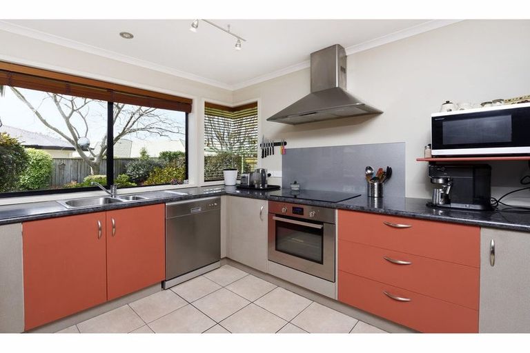 Photo of property in 10 Hollybush Drive, Brightwater, 7022