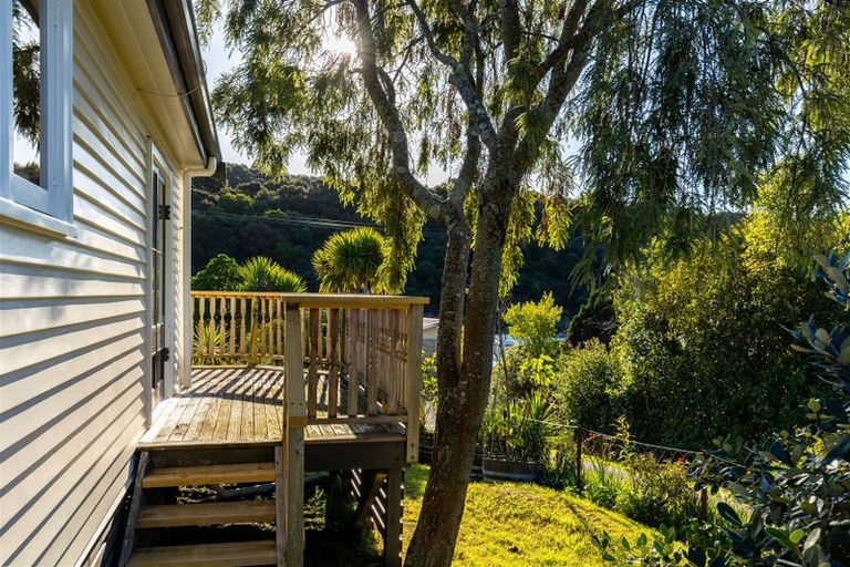 Photo of property in 65 Hampden Street, Picton, 7220