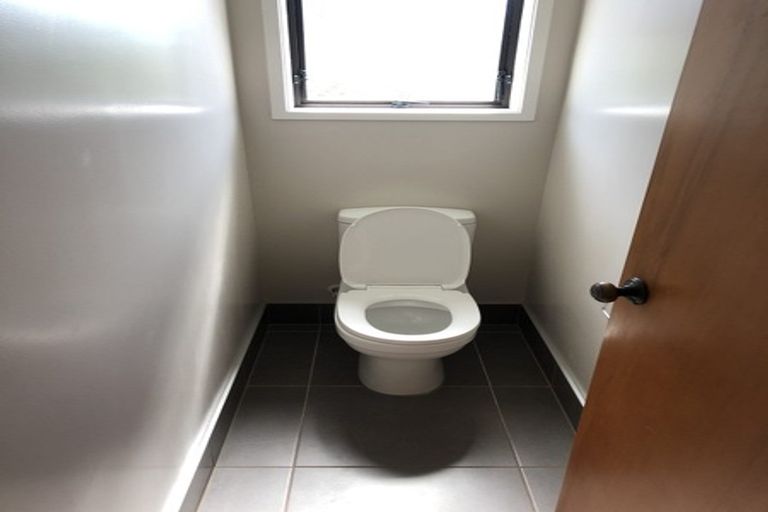 Photo of property in 2/8 Eastridge Court, Northpark, Auckland, 2013