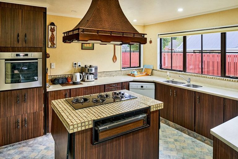 Photo of property in 36 Waddington Drive, Naenae, Lower Hutt, 5011