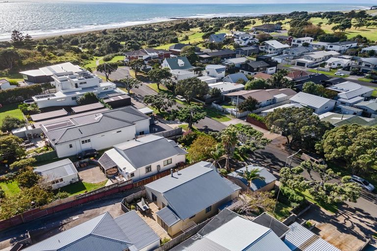 Photo of property in 12 Richmond Street, Fitzroy, New Plymouth, 4312