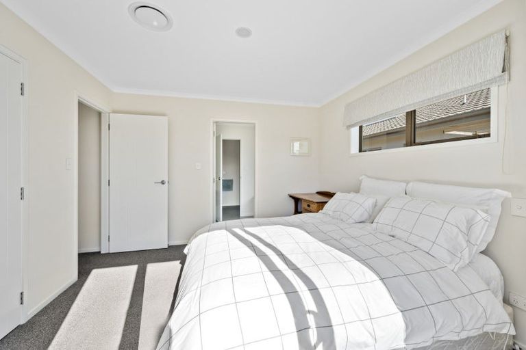 Photo of property in 40 Hurunui Drive, Te Awa, Napier, 4110