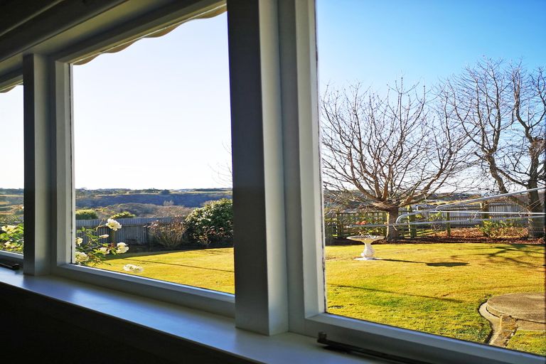 Photo of property in 11 Arrow Crescent, Holmes Hill, Oamaru, 9401