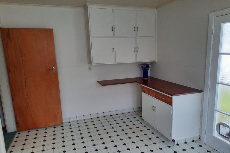 Photo of property in 19a Farm Road, Northland, Wellington, 6012