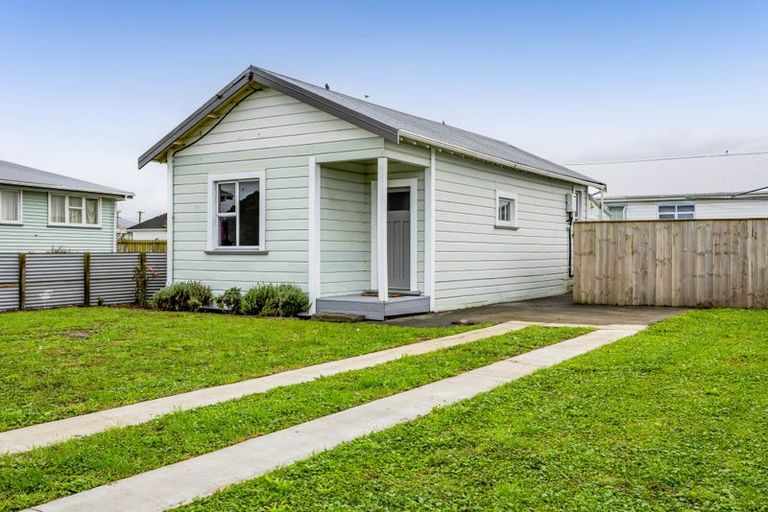 Photo of property in 81 Manawapou Road, Hawera, 4610