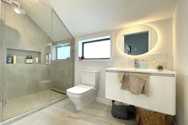 Photo of property in 14a Middleton Road, Johnsonville, Wellington, 6037