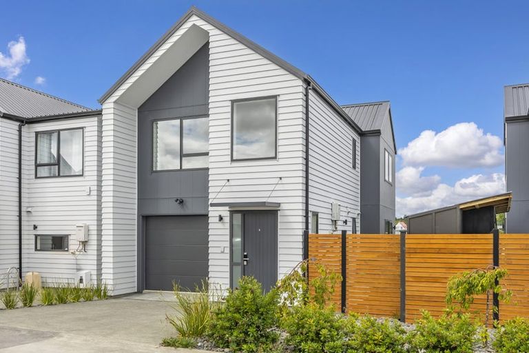 Photo of property in 148 Vintry Drive, Kumeu, 0810
