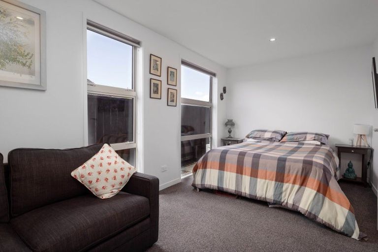 Photo of property in 28 Marion Crescent, Papamoa Beach, Papamoa, 3118