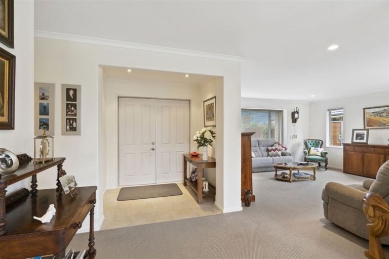 Photo of property in 3 Springside Place, Redwood, Christchurch, 8051