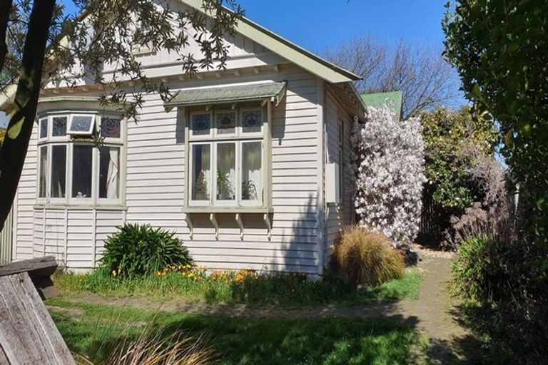 Photo of property in 28 Avalon Street, Richmond, Christchurch, 8013