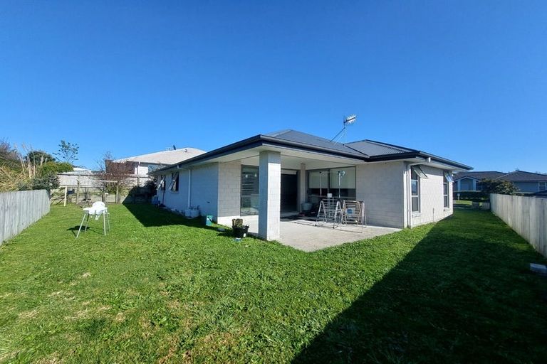 Photo of property in 24 Fairfax Crescent, Pyes Pa, Tauranga, 3112