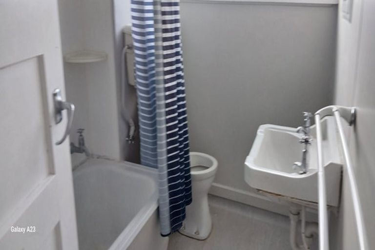 Photo of property in 4 Bertram Grove, Naenae, Lower Hutt, 5011