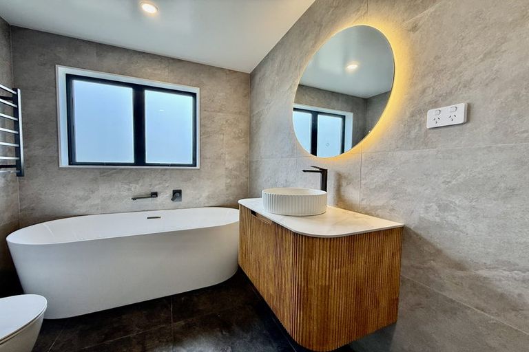 Photo of property in 77c Schoolside Road, Kumeu, 0810