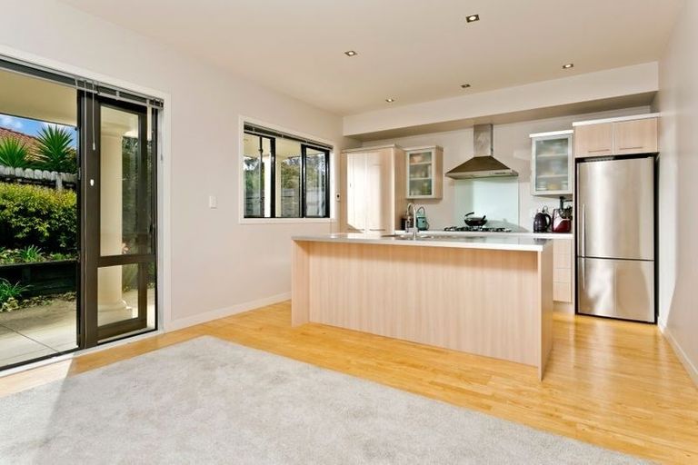 Photo of property in Point Ridge, 19/130 Gills Road, Albany Heights, Auckland, 0632