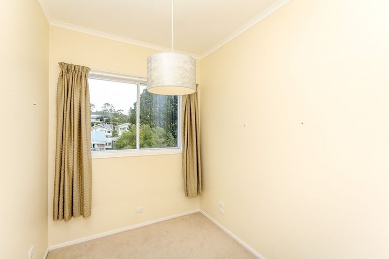 Photo of property in 24 Pendarves Street, New Plymouth, 4310