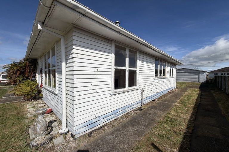 Photo of property in 16 Robertshawe Crescent, Dannevirke, 4930