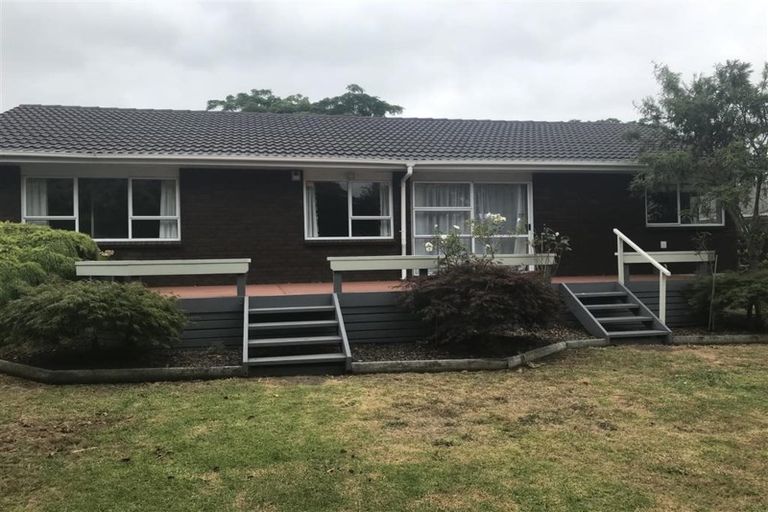 Photo of property in 185 Walter Strevens Drive, Conifer Grove, Takanini, 2112