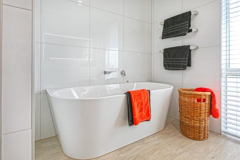 Photo of property in 7 Capstan Crescent, Whitianga, 3510