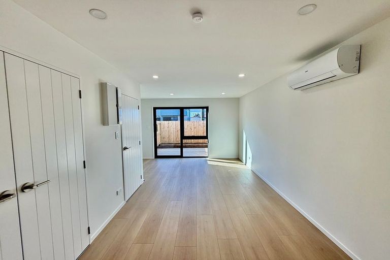 Photo of property in 26/21 Von Sturmer Street, Mangere East, Auckland, 2024