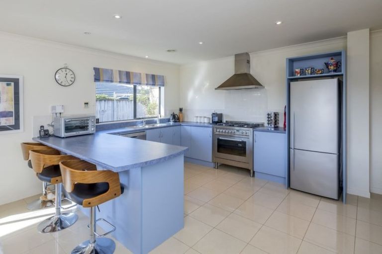 Photo of property in 38 Monarch Place, Paraparaumu Beach, Paraparaumu, 5032