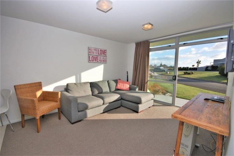 Photo of property in 1/300 Lake Terrace, Two Mile Bay, Taupo, 3330