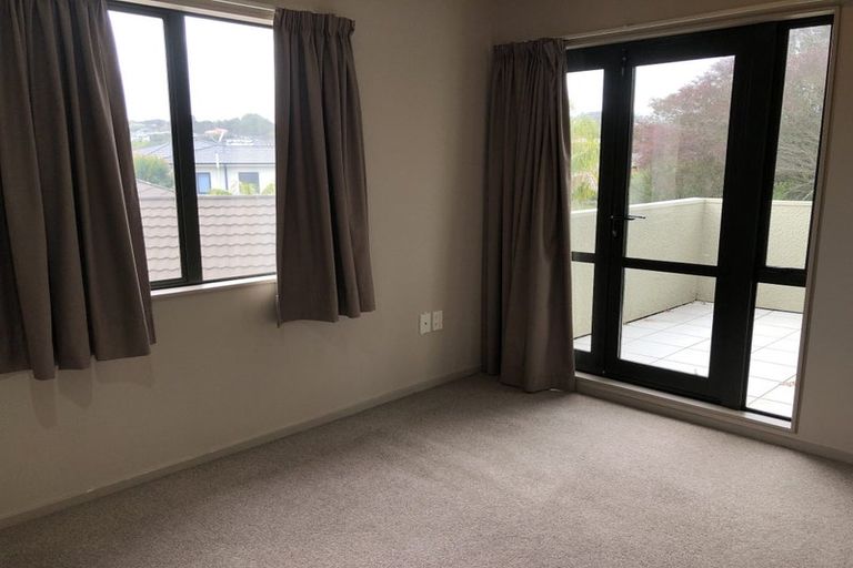 Photo of property in 9/3 Orwell Road, Greenhithe, Auckland, 0632