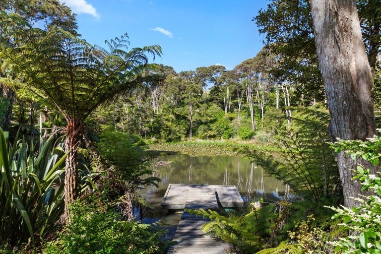 Photo of property in 243 Clevedon Kawakawa Road, Clevedon, Papakura, 2585