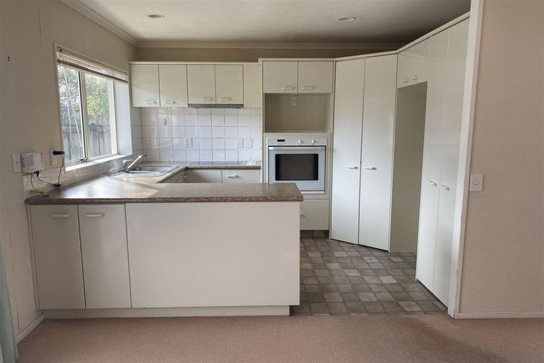 Photo of property in 2/36 West Fairway, Golflands, Auckland, 2013