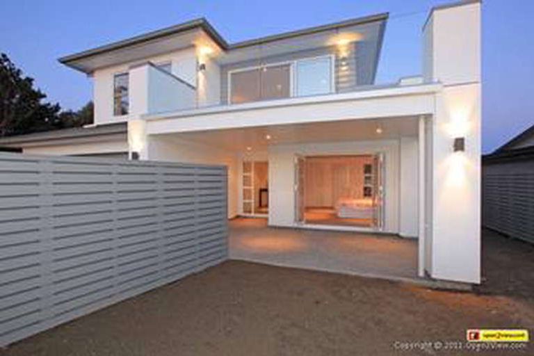 Photo of property in 91 Seaview Road, Paraparaumu Beach, Paraparaumu, 5032