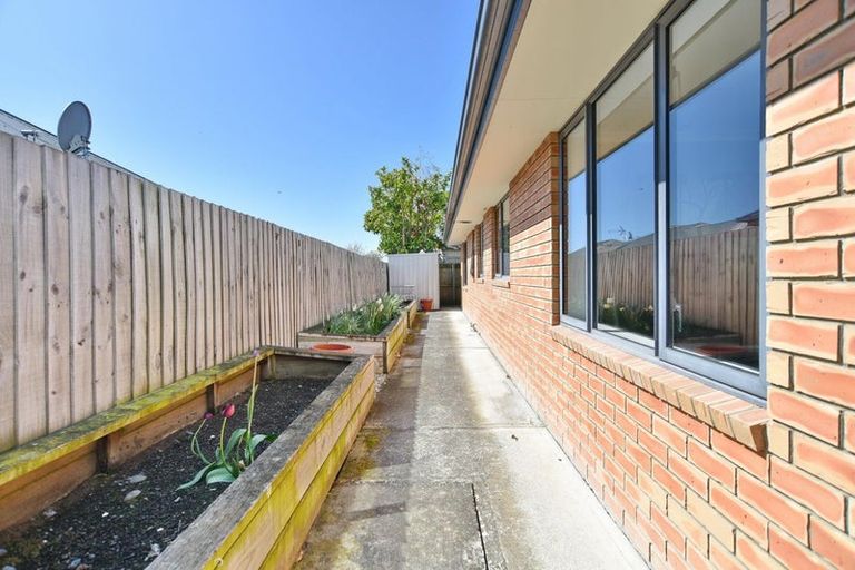 Photo of property in 11 James Drive, Woodend, 7610