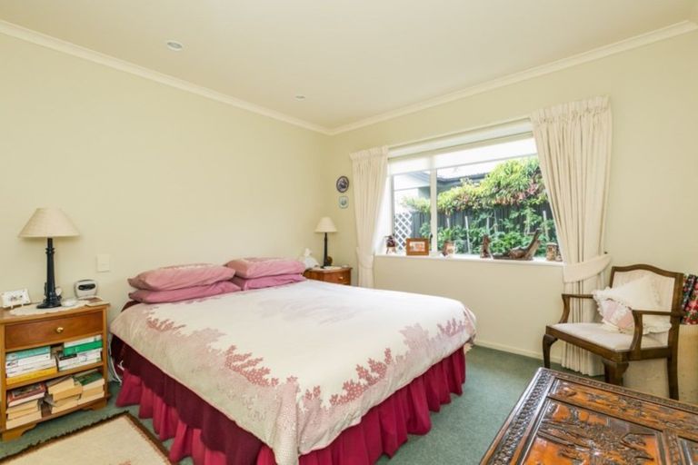 Photo of property in 46 Rochfort Road, Havelock North, 4130
