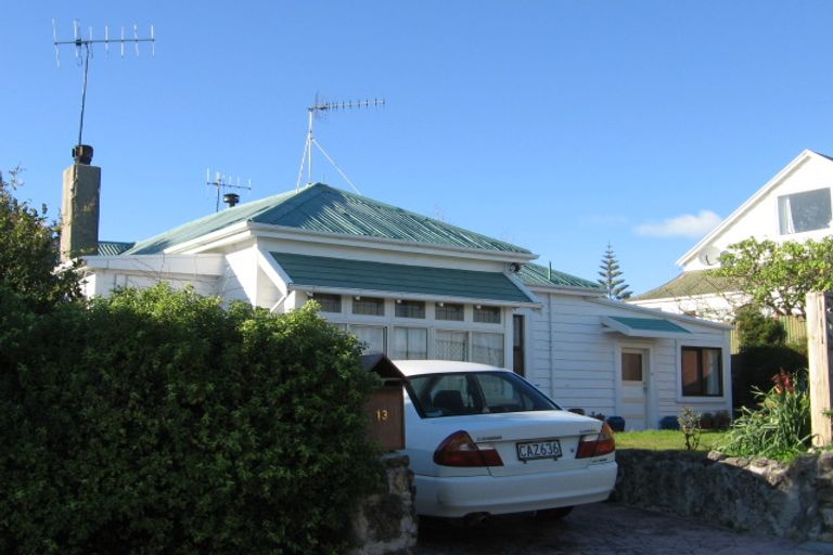 Photo of property in 13 Roslyn Road, Bluff Hill, Napier, 4110