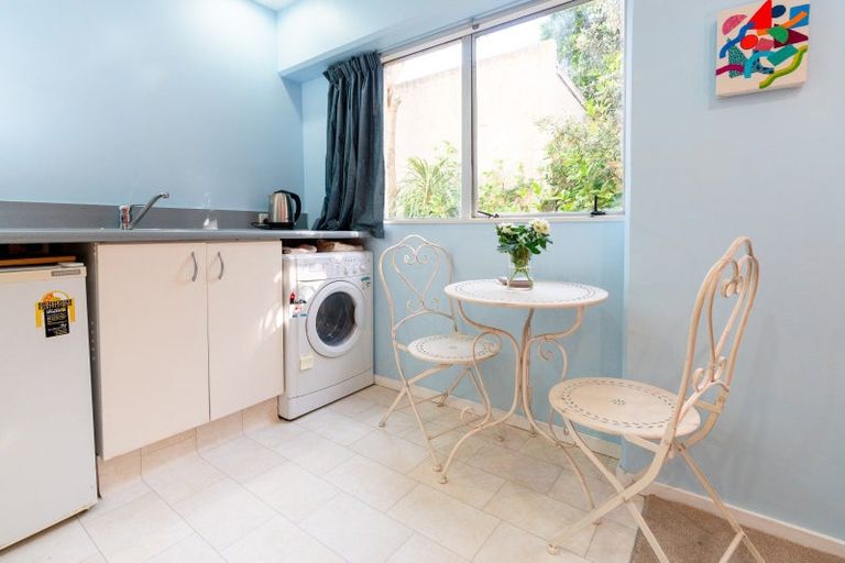 Photo of property in Capital Hill Apartments, 12/54 Hill Street, Thorndon, Wellington, 6011