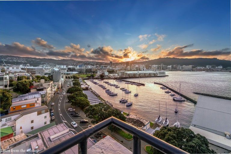 Photo of property in Dorchester Apartments, 144 Oriental Parade, Oriental Bay, Wellington, 6011