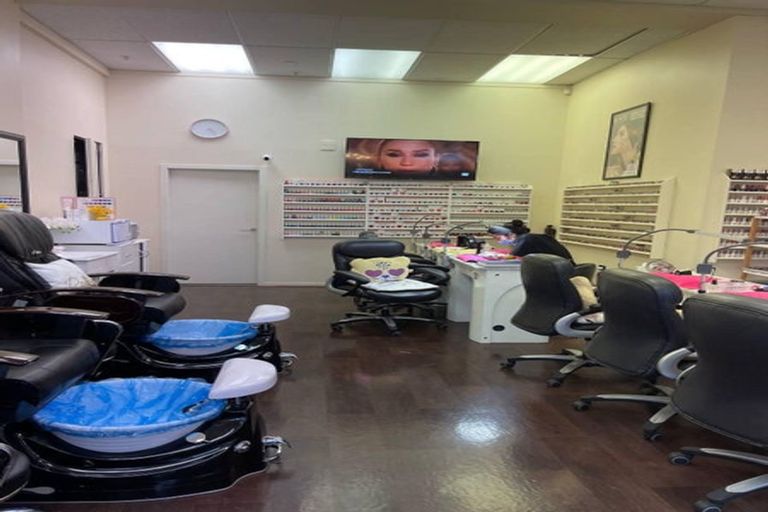 Photo of property in 18 Panama Street, Martinborough, 5711