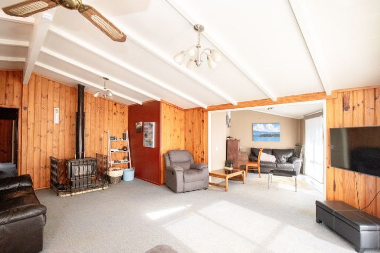 Photo of property in 19 Mahana Road, Ngatea, 3503