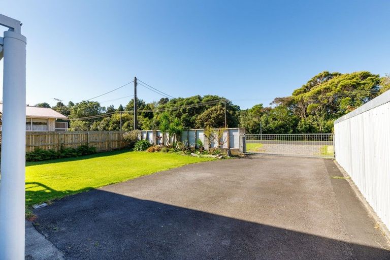 Photo of property in 27 Leslie Street, Waitara, 4320